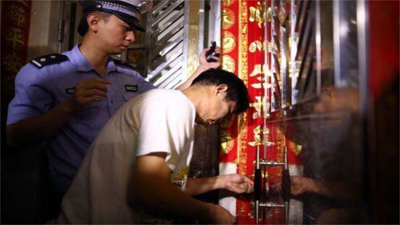 南明区请开锁师傅开了锁后，师傅